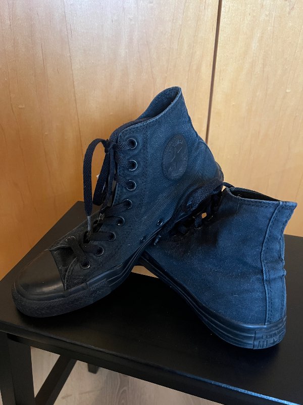 Converse svartir