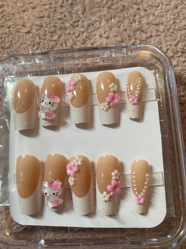 Hello Kitty press on nails