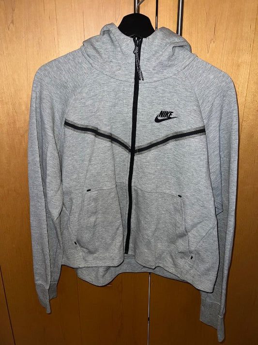 Nike Tech Fleece peysa grá