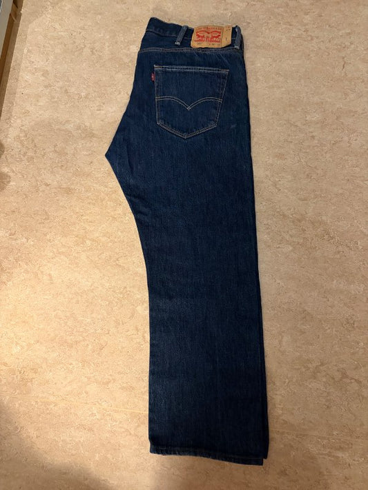 Levis
