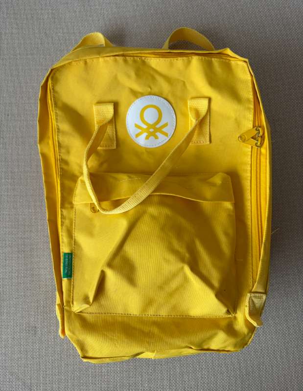 Gulur bakpoki