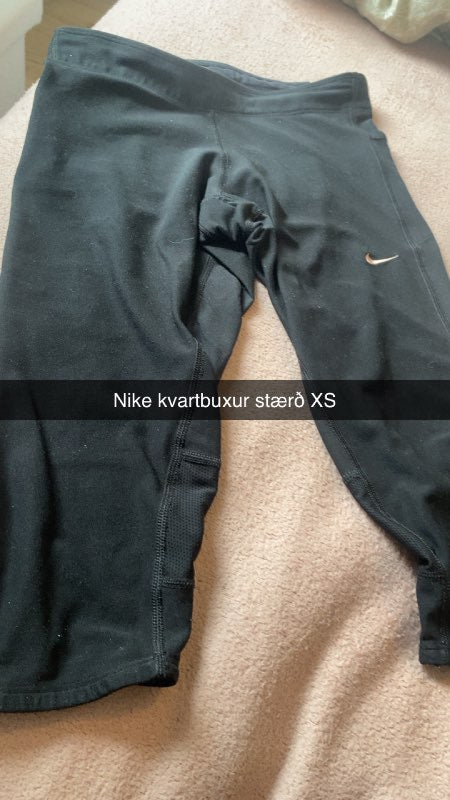 Nike kvartbuxur
