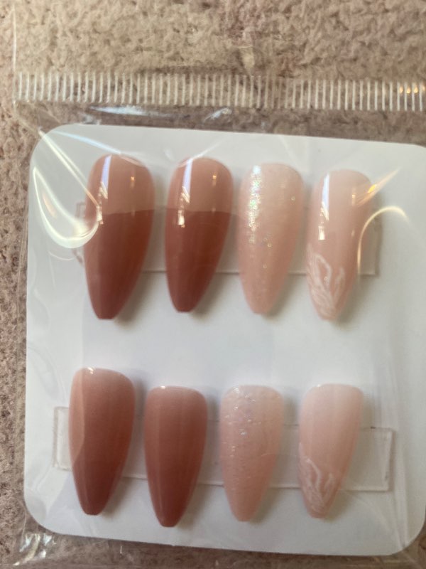 Press on nails