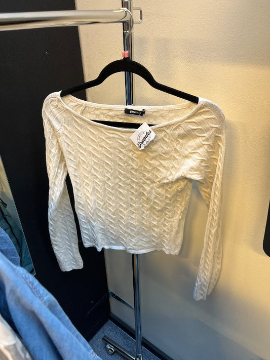 hvít peysa gina tricot K