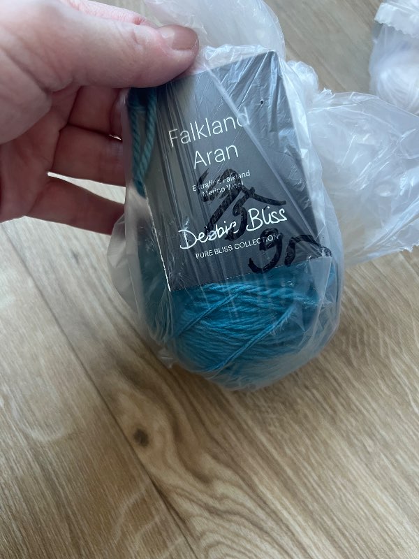 Falkland aran Debbie bliss