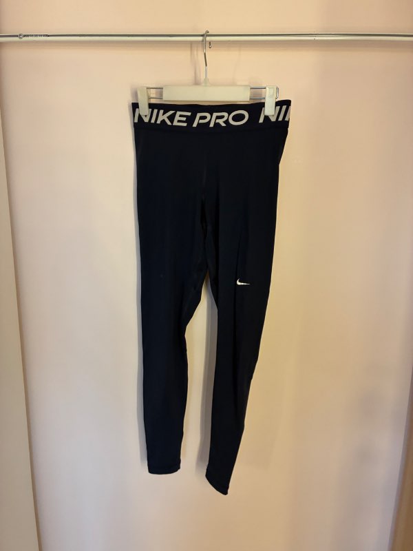 Nike pro dökkbláar buxur