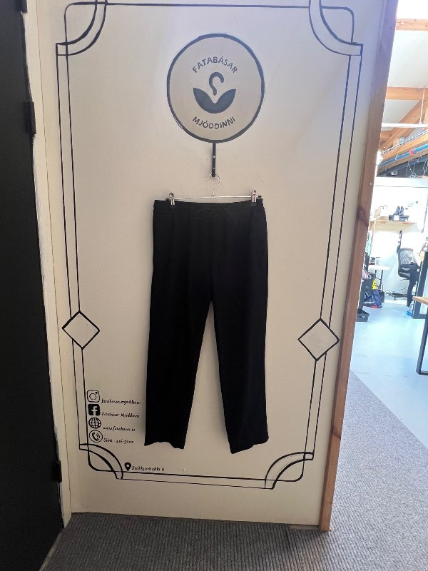 Svartar sparibuxur kk með teygju