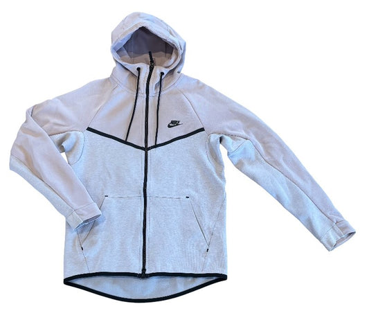 Nike peysa (stórt nr eins og M)