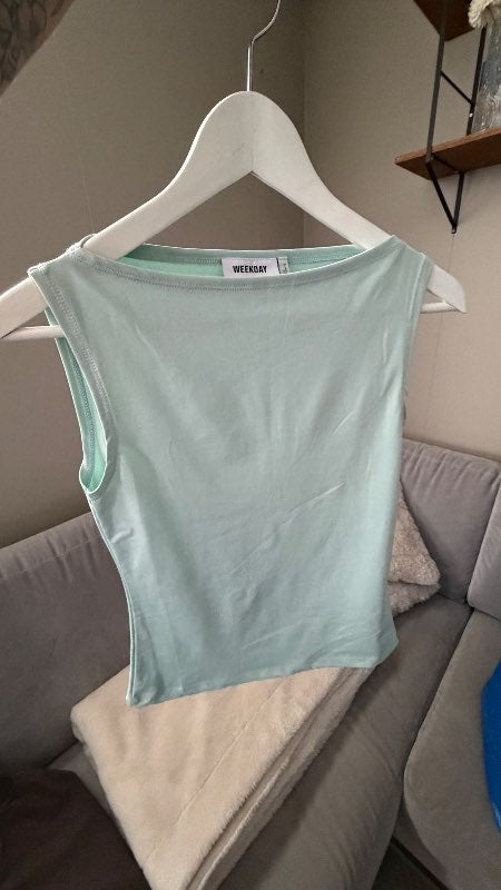 weekday grænn hlýrabolur