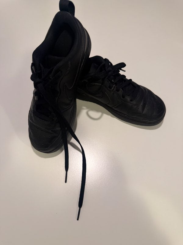 Nike skór - svartir