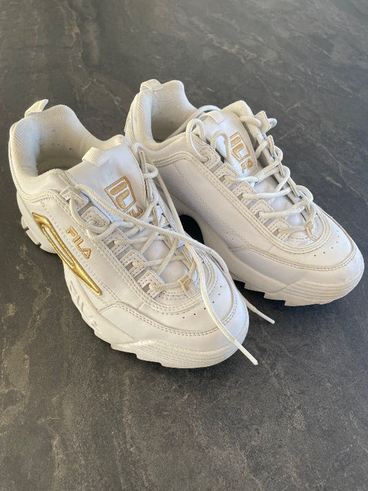 Fila strigaskór lítið númer