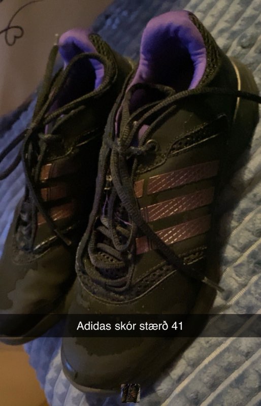 Adidas svartir