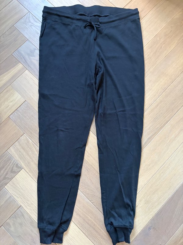 Lindex náttbuxur svartar rifflað