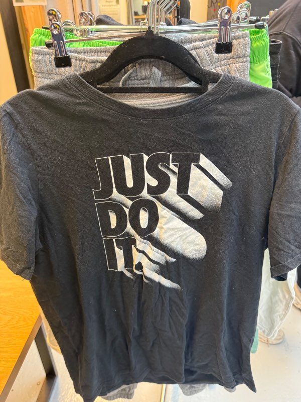 Nike stuttermabolur