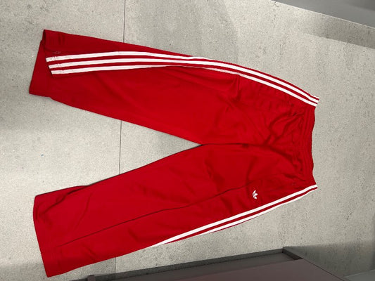 rauðar Adidas buxur
