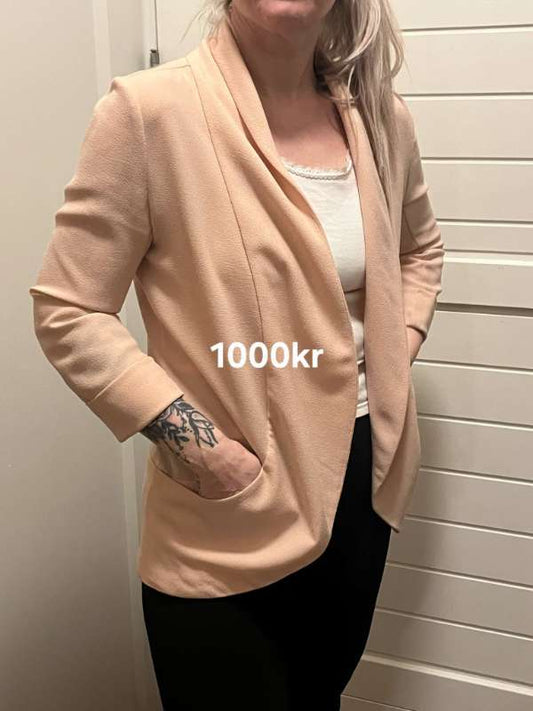 Bleikur jakki