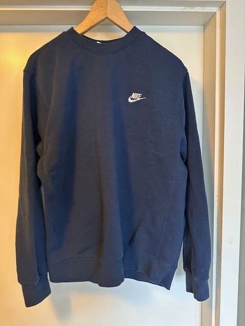 Nike peysa