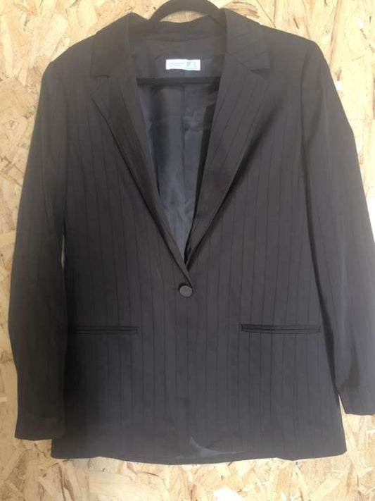 Svartur blazer st 36
