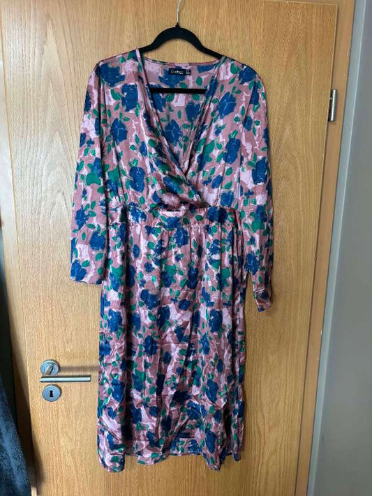 Boohoo Dress