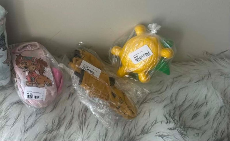 2 pör kisu liewood sokkar