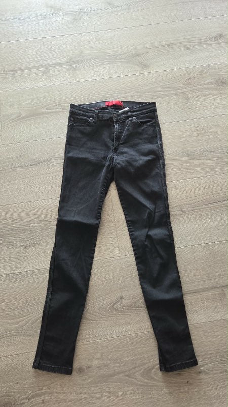 Hugo boss buxur