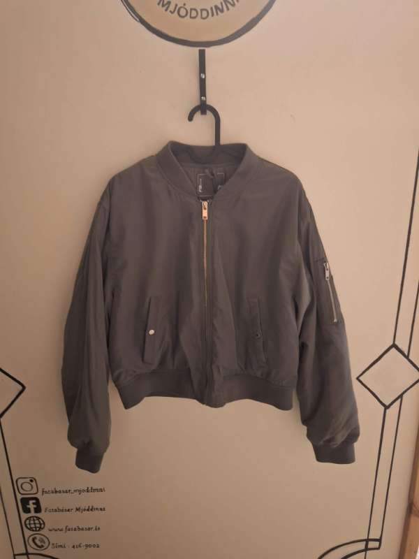 Grár bomber