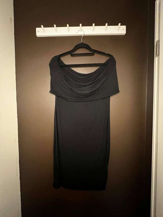 ASOS Kjóll
