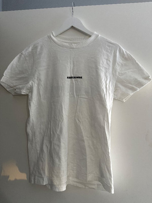 Hvítur stuttermabolur