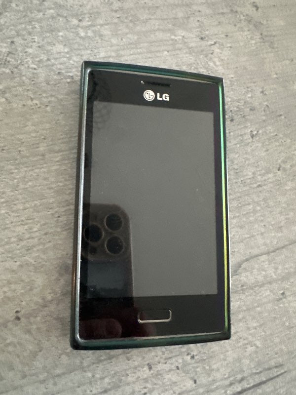 Gamall LG Sími ástand óvitað