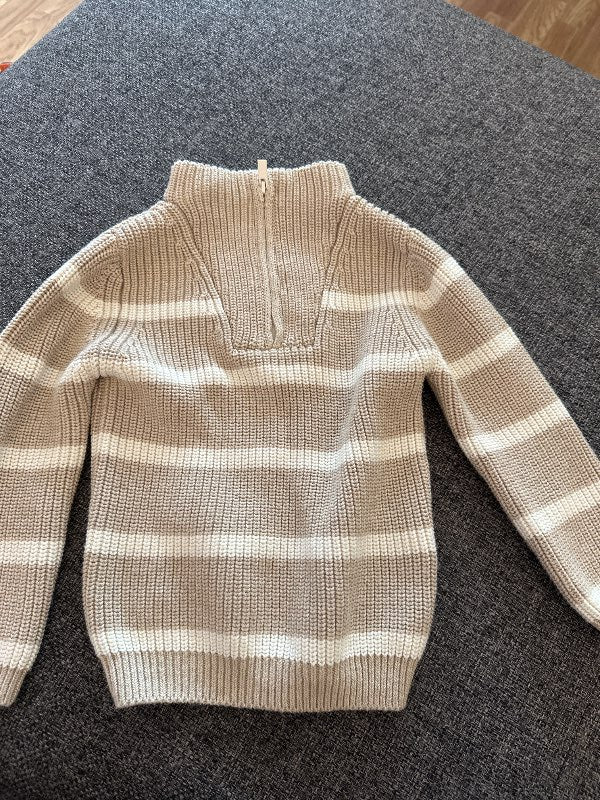 beige röndótt peysa m/rennilas