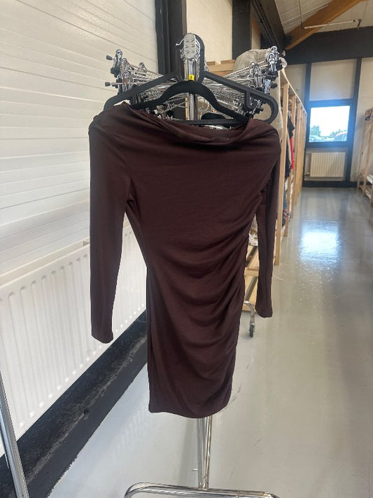 SHEIN kjóll síðerma brúnn