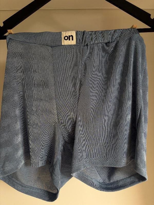 Shein bláar stuttbuxur