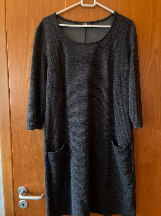 Kjóll grár m/vödum Sibel st.L