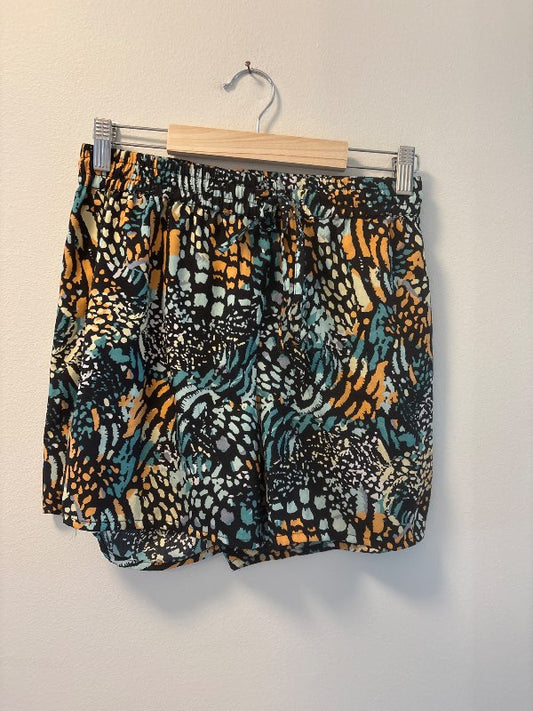 Noisy May patterned shorts