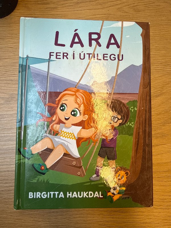 Lára fer í útilegu