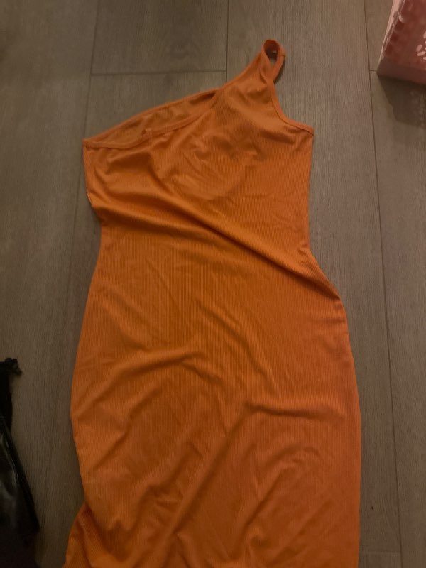 Appelsínugulur sumarkjoll