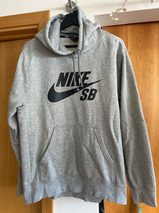 Nike hettupeysa