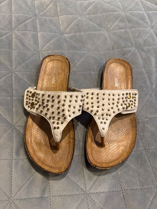 Sandalar