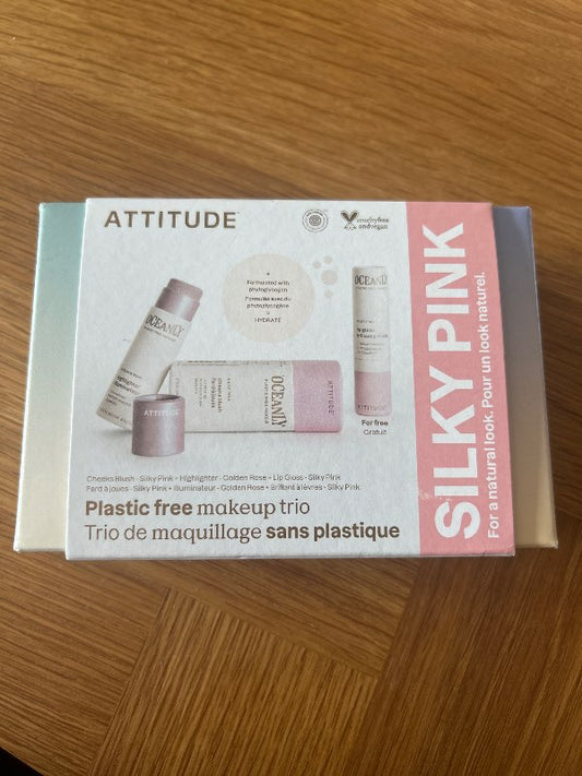Attitude makeup trio