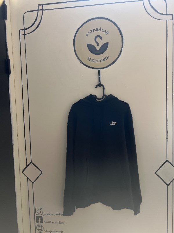 Nike hettupeysa