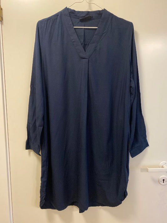 Dökkblá Signature kjóll