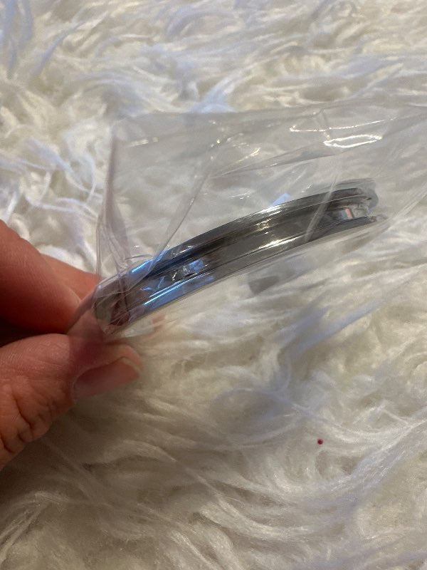 Silfrað armband