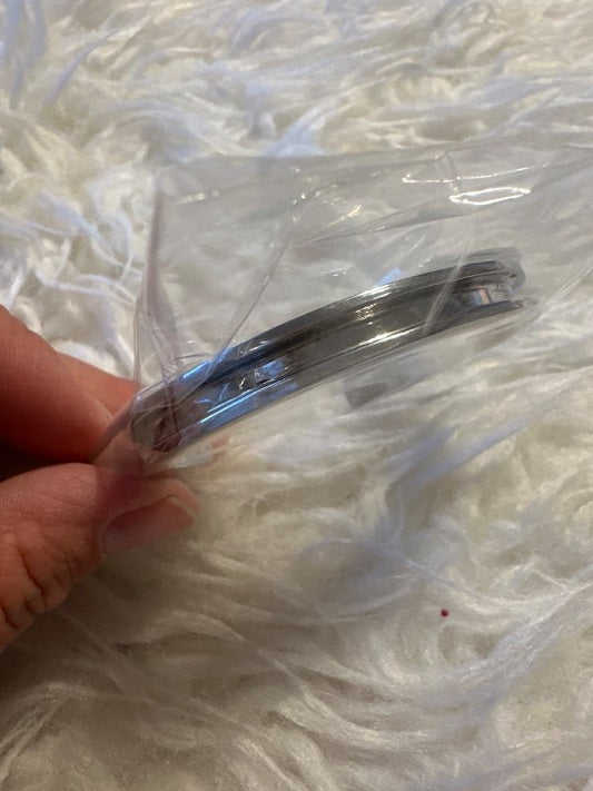 Silfrað armband