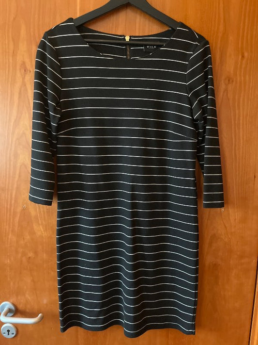 Kjóll svartur röndóttur st.S