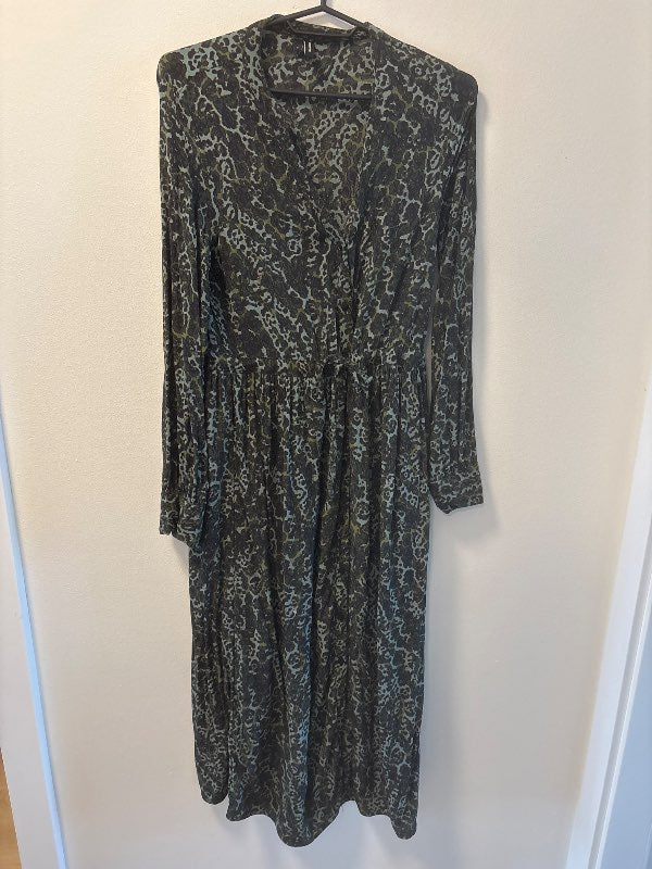 Vero Moda grænn síður kjóll