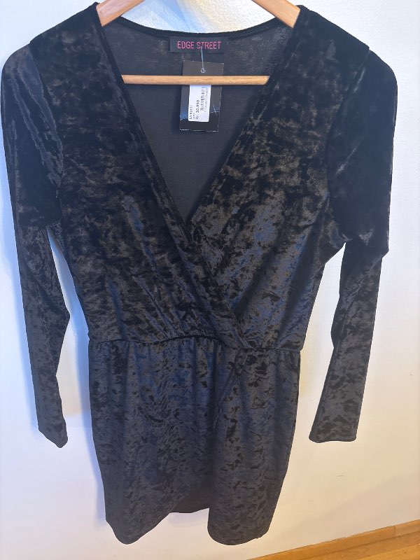 Júník kjóll - ennþá með miðanum