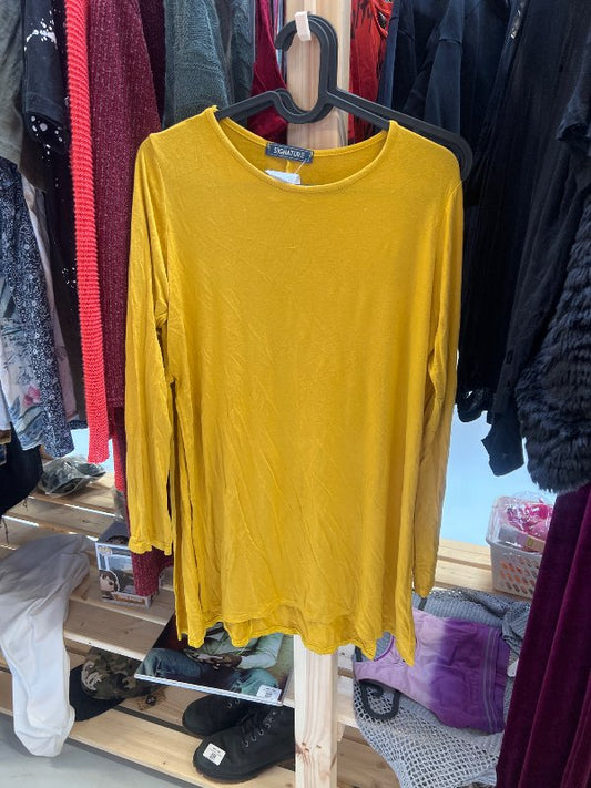 Síðerma gulr bolur