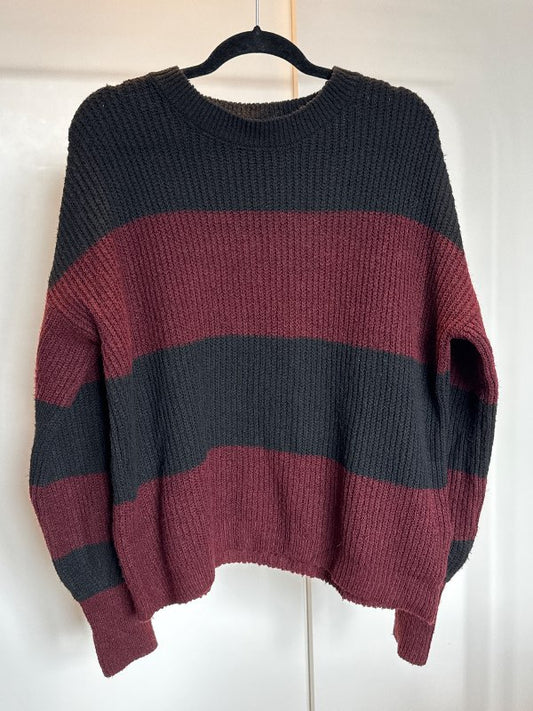 Nakd prjónuð röndótt peysa