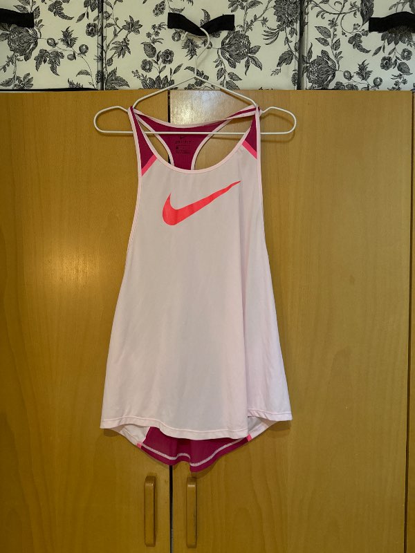 Nike íþróttabolur bleikur