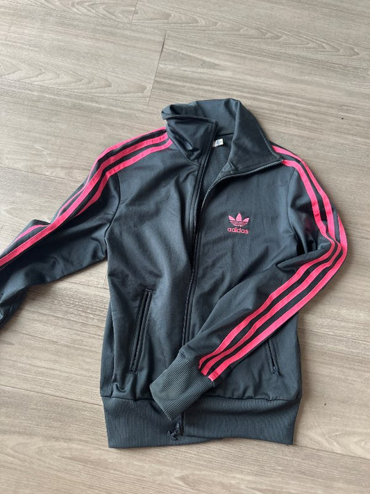 S- adidas peysa
